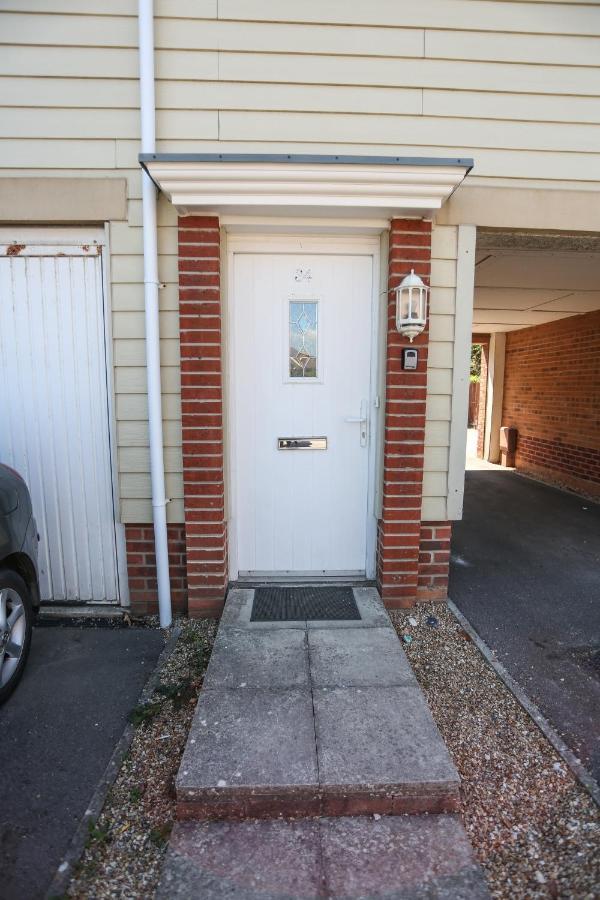 Shorebreak - Bracklesham Bay Apartment Чічестер Екстер'єр фото